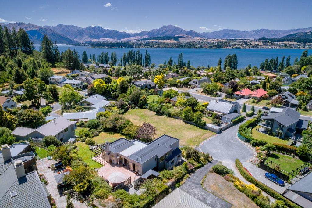 Sargood Splendour - Wanaka Holiday Home Extérieur photo